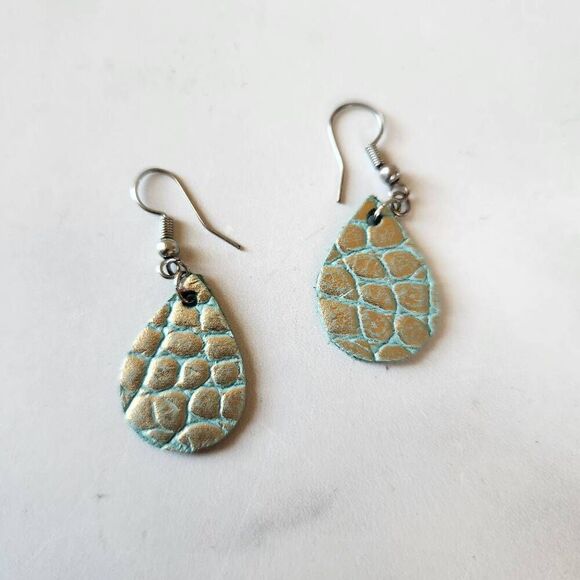 Iridescent teardrop leather earrings tortoise gold teal shiny glam dangle - Picture 3 of 3